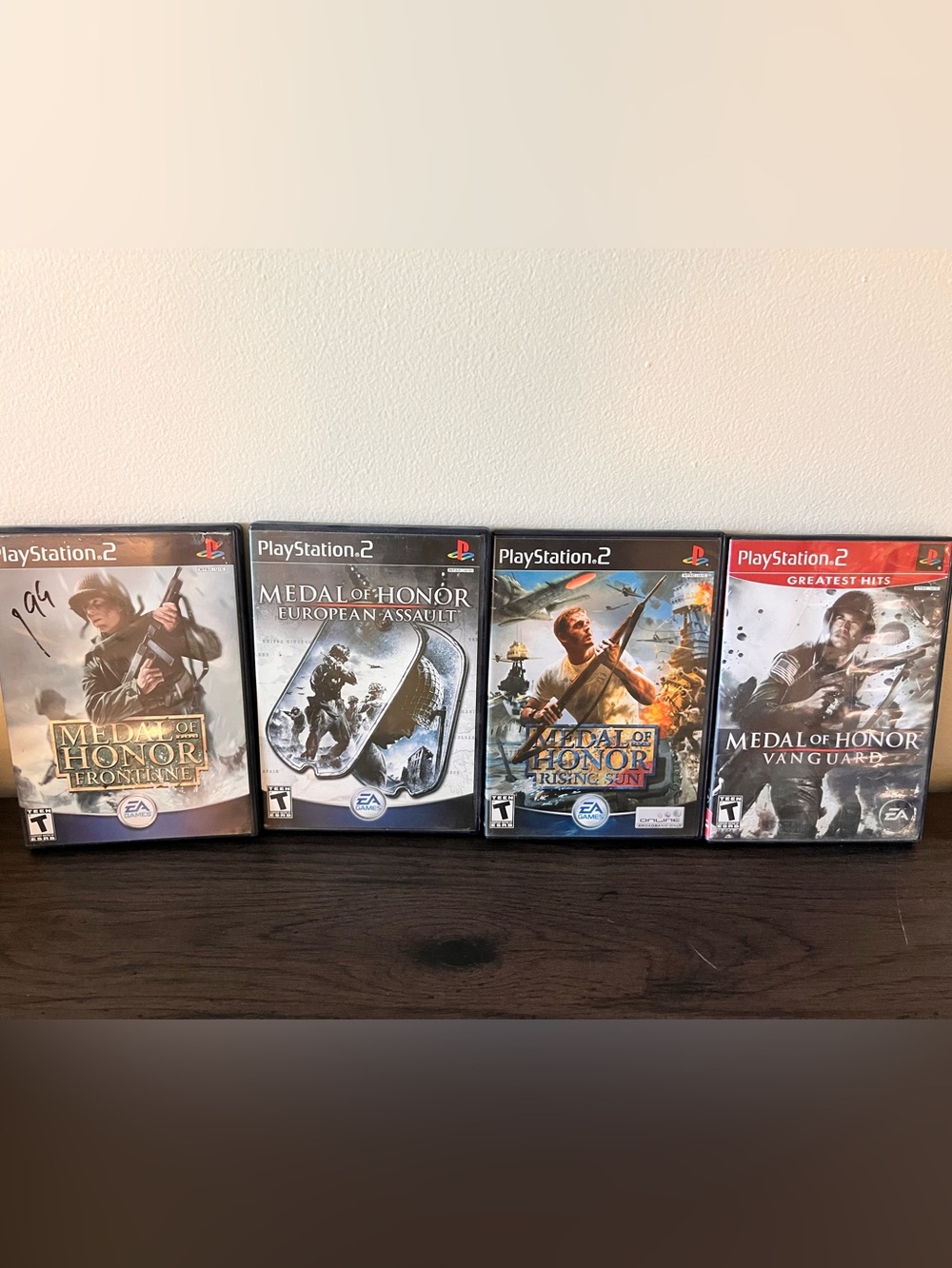 PS2- Play Station 2 Medal of Honor bundle